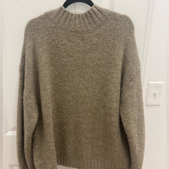 Pistola Oversized Sweater - Picture 2 of 4